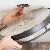 How To Fix A Ceiling Lamp
